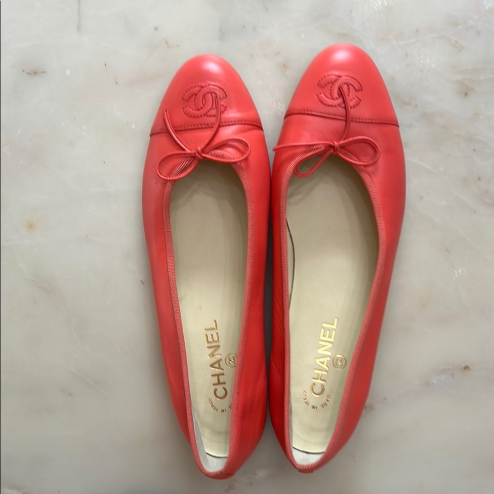 CHANEL Red Flats with Bow Detail
